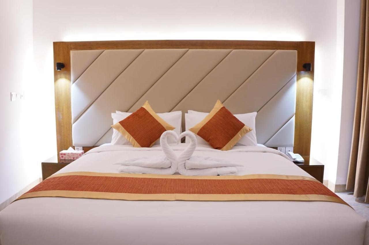 Hotel Studio23 Дакка Екстер'єр фото